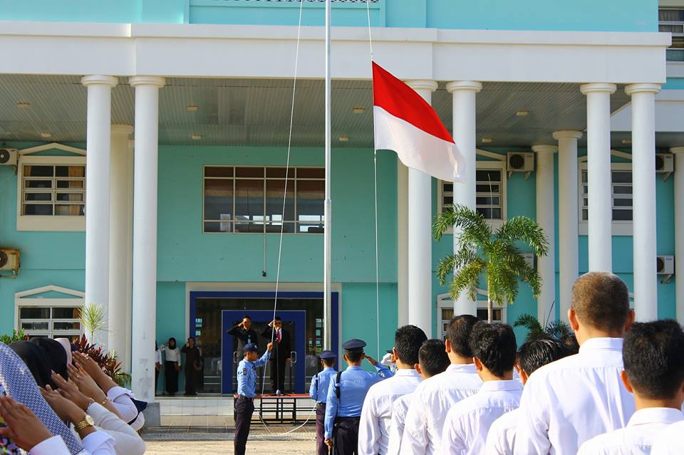 Upacara Bendera Memperingati HUT Kemerdekaan RI ke-71 di Halaman Rektorat UMRAH Dompak (Foto: Adi Pranadipa) 