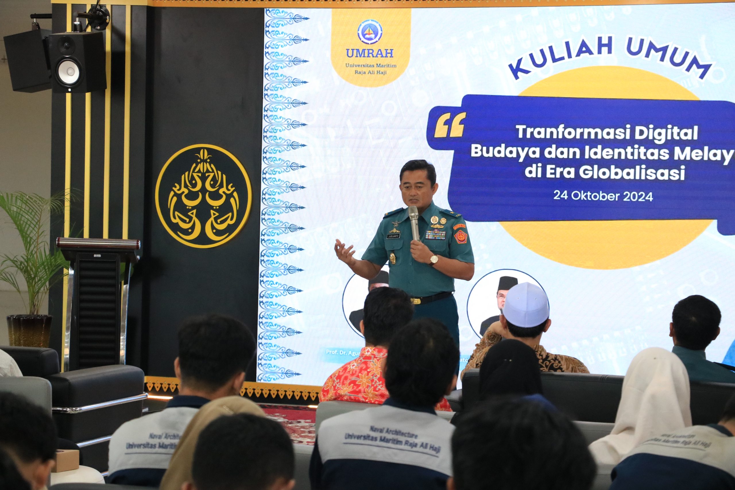 Read more about the article Kuliah Umum Laksamana Pertama TNI Judijanto: Transformasi Digital Budaya dan Identitas Melayu di Era Globalisasi