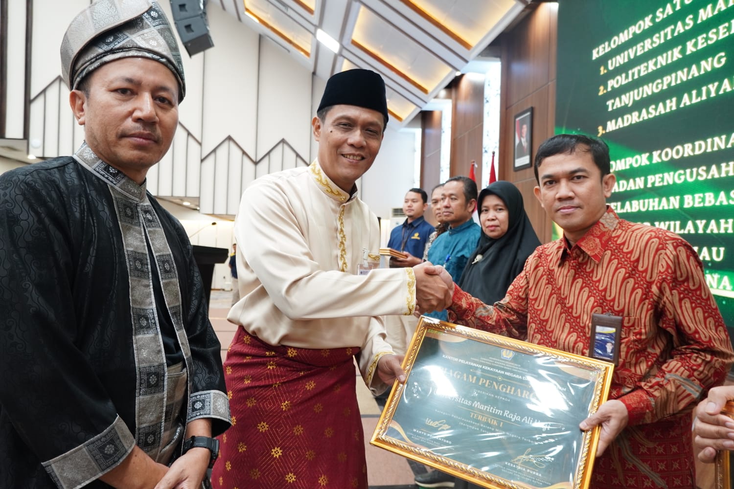 Read more about the article UMRAH Kembali Raih 2 Penghargaan pada Kekayaan Negara Award