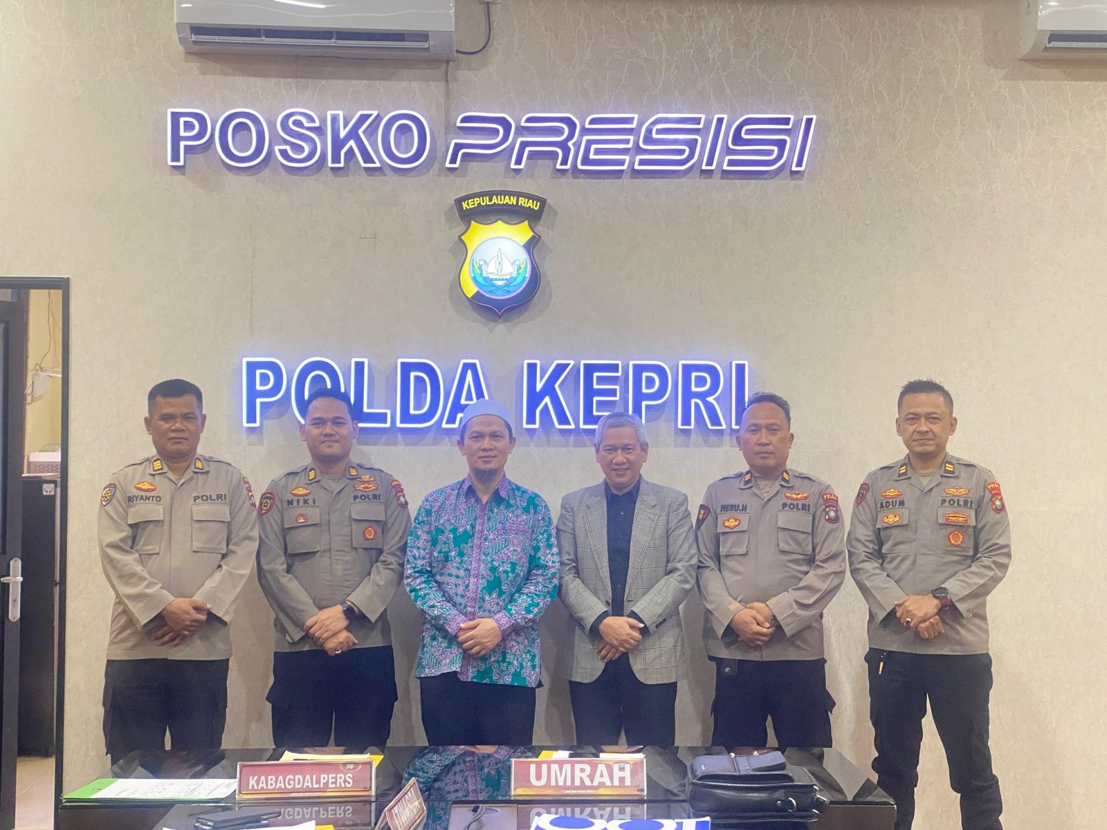 Read more about the article UMRAH dan POLDA Kepri Bahas Draf Perjanjian Kerjasama