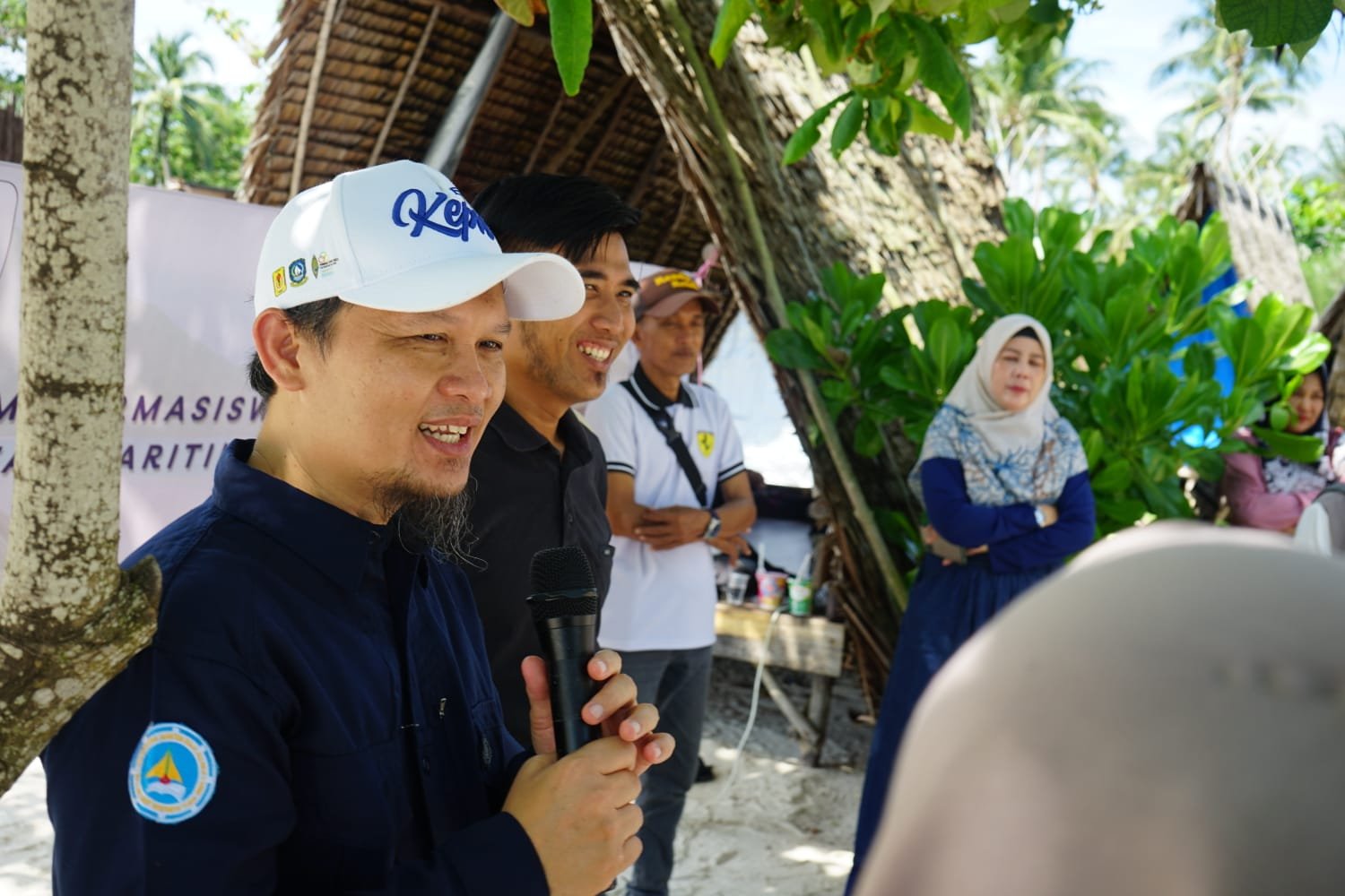 Read more about the article UMRAH Lepas Mahasiswa Asing Program Darmasiswa 2024/2025 di Pantai Glamping Trikora