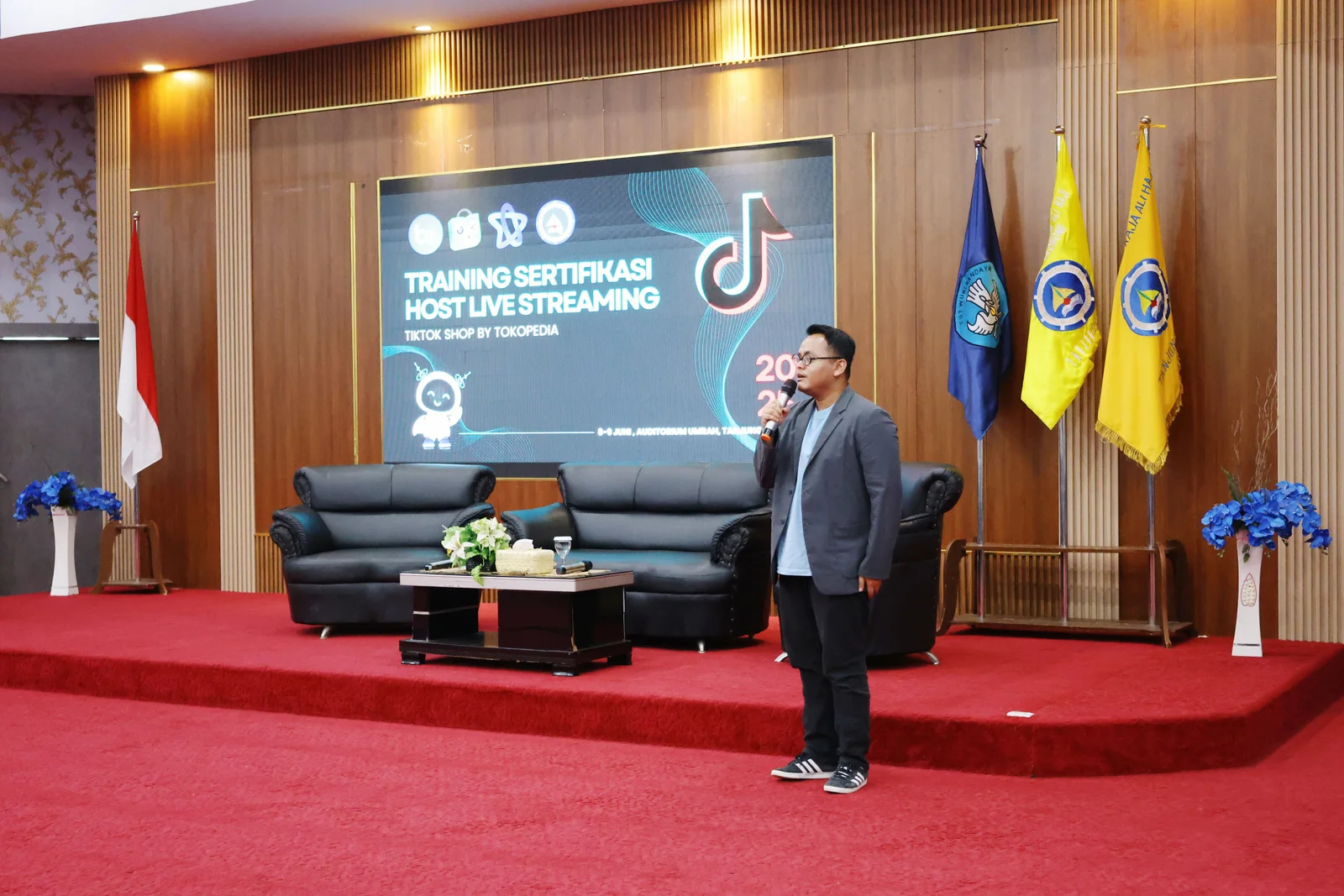 Read more about the article UMRAH dan Tokopedia Cetak Ratusan Host Live Streaming TikTok Shop di Tanjungpinang